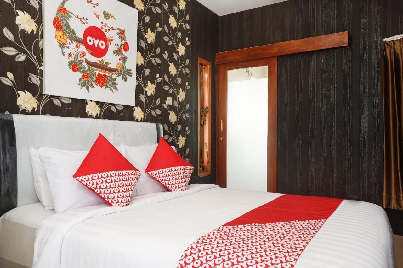 Super Oyo 444 Rafitha Homestay Baturetno Eksteriør billede